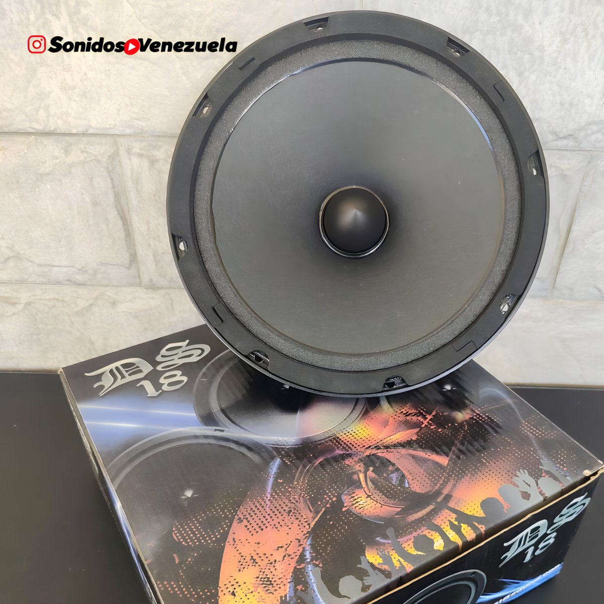 MEDIOS DE NEODYMIUM DS18 MNEO8B DE 8 PULGADAS DE 300 WATTS _ 8 OHM _ EL PAR