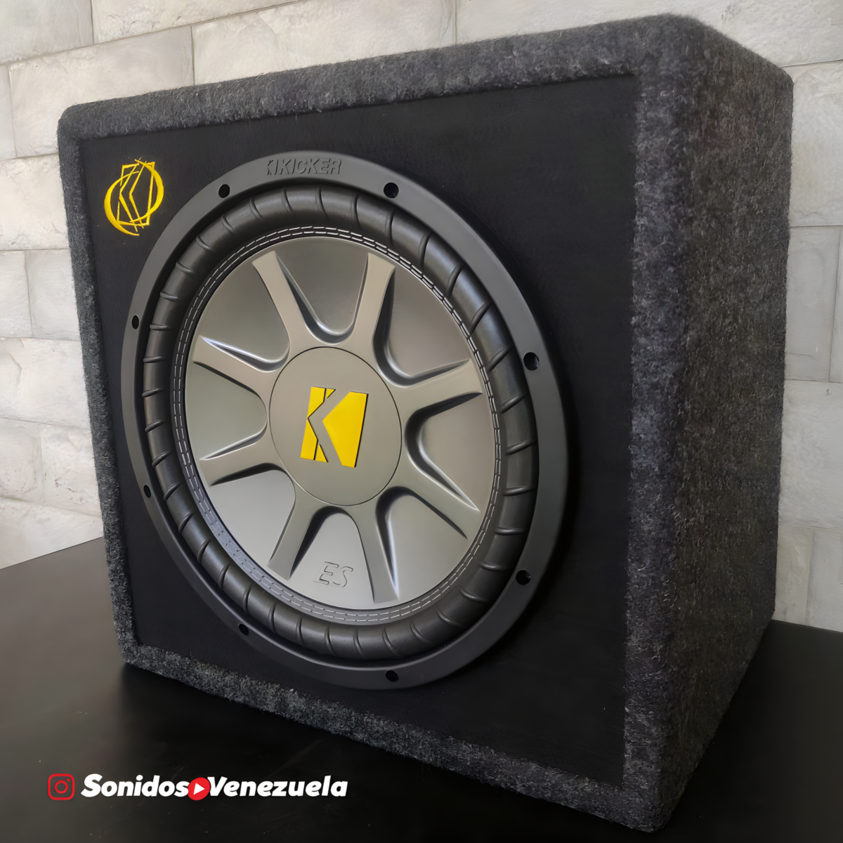 BAJO CON CAJON 12 PULGADAS KICKER VES124 (NUEVO Y ORIGINAL)